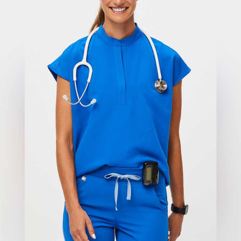 Figs Rafaela royal blue scrub Top